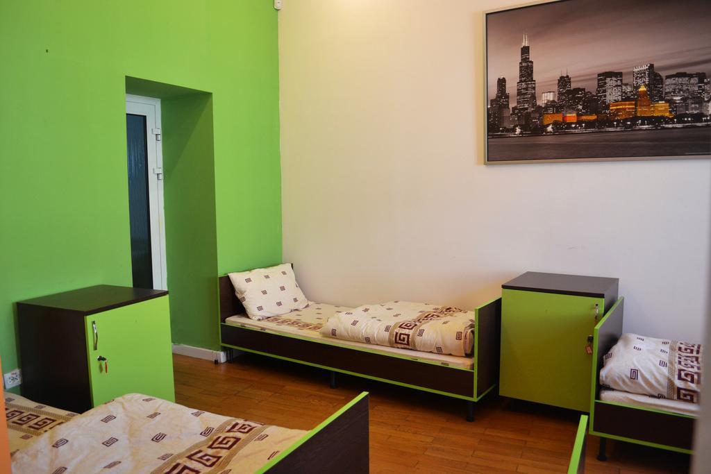 Wanted Hostel Lviv Ngoại thất bức ảnh