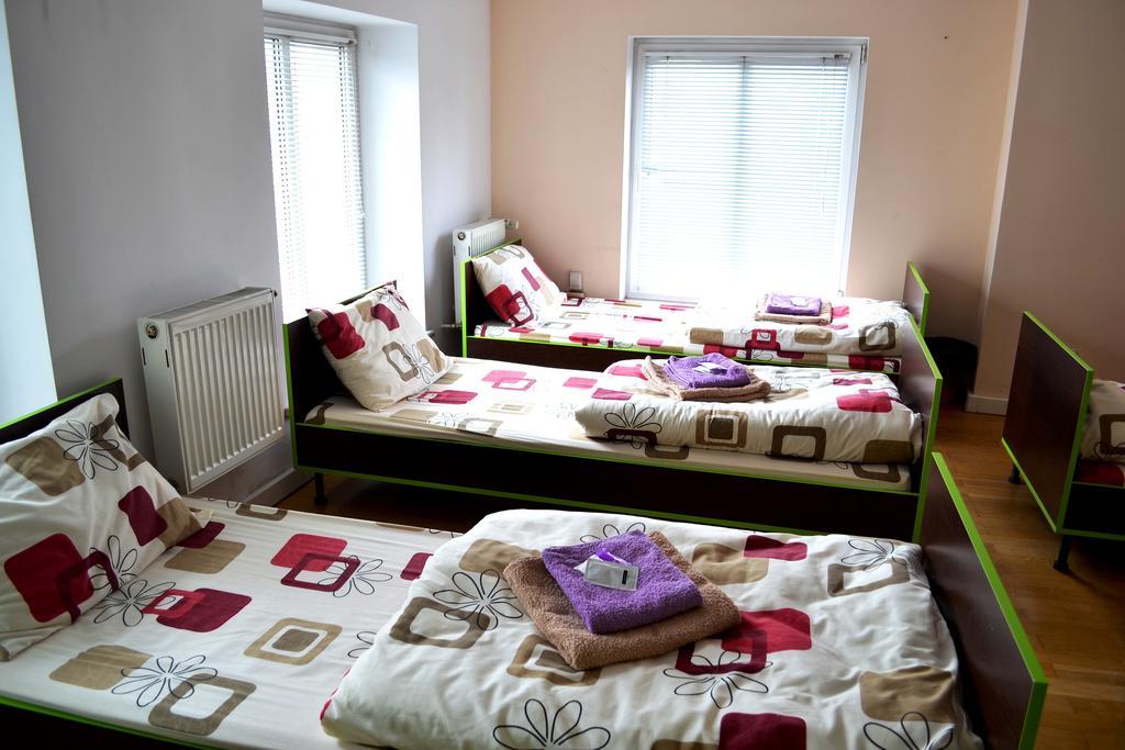 Wanted Hostel Lviv Ngoại thất bức ảnh