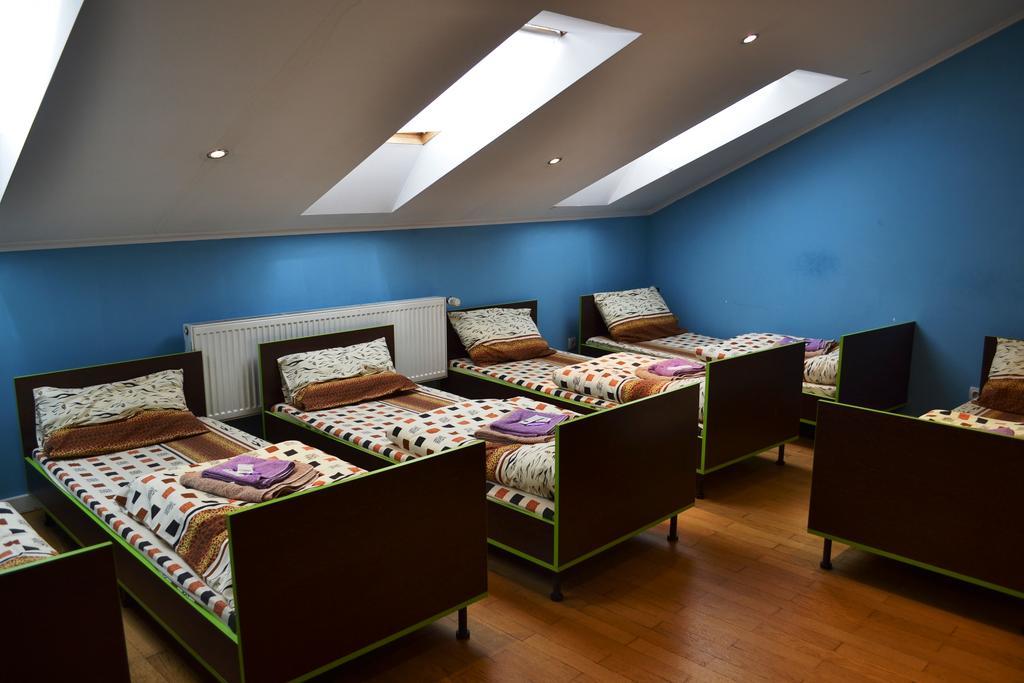 Wanted Hostel Lviv Ngoại thất bức ảnh