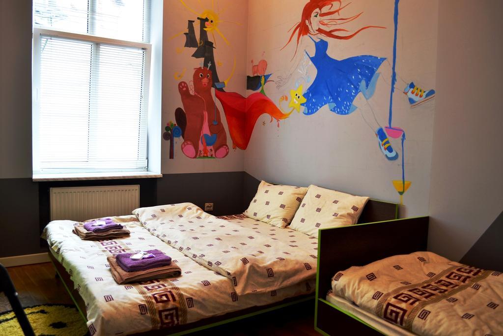 Wanted Hostel Lviv Ngoại thất bức ảnh
